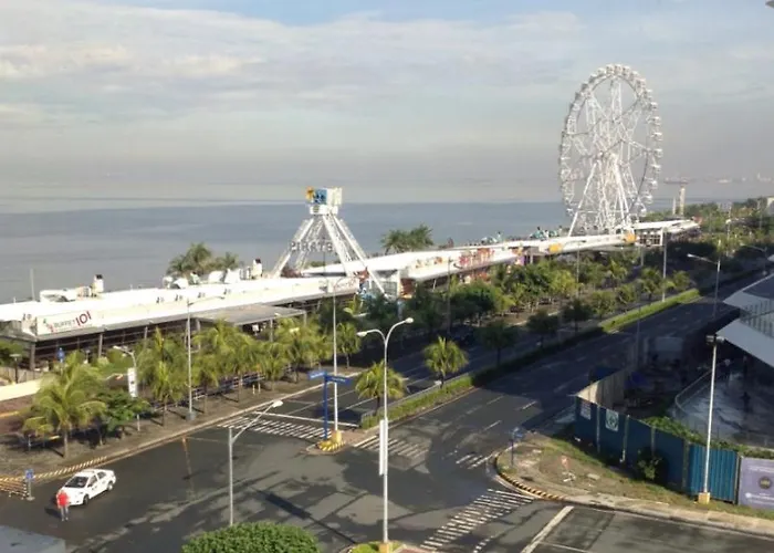 Shore Residences Walking Distance To Mall Of And Near Airport *