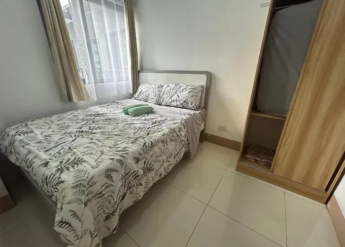 Shore Residences Walking Distance To Mall Of And Near Airport *