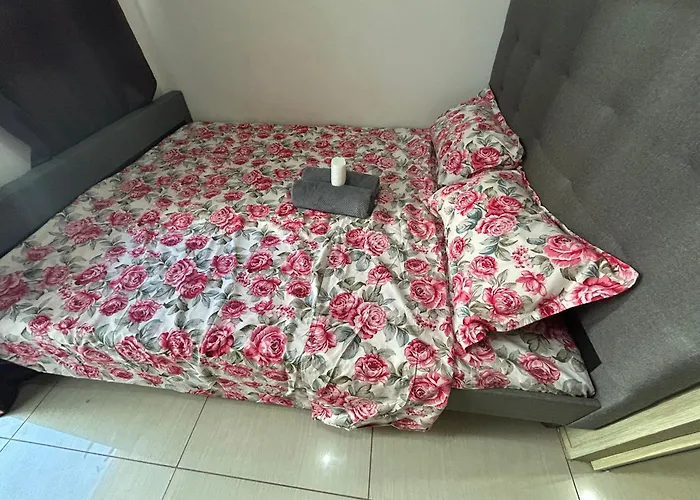 Shore Residences Walking Distance To Mall Of And Near Airport *
